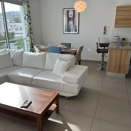 Coralli Apartamento Protaras